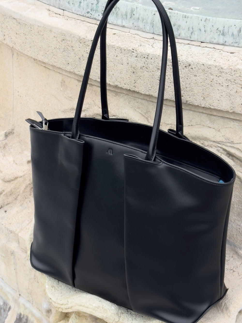 Horizon Soft Touch Black - Stylish & Functional Work bag – Kaai