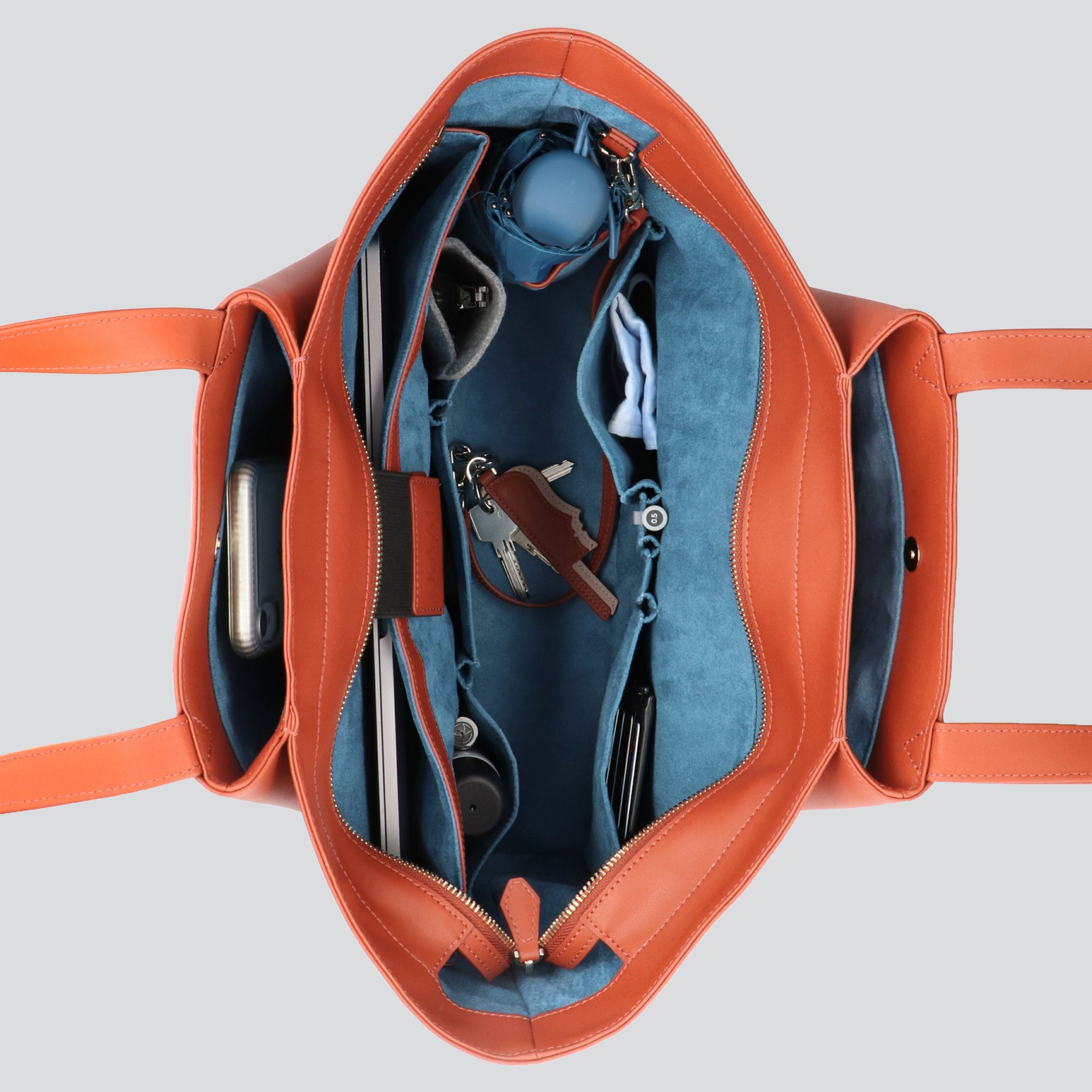 The New Pyramid leather weekendbag – Kaai Bags | North America