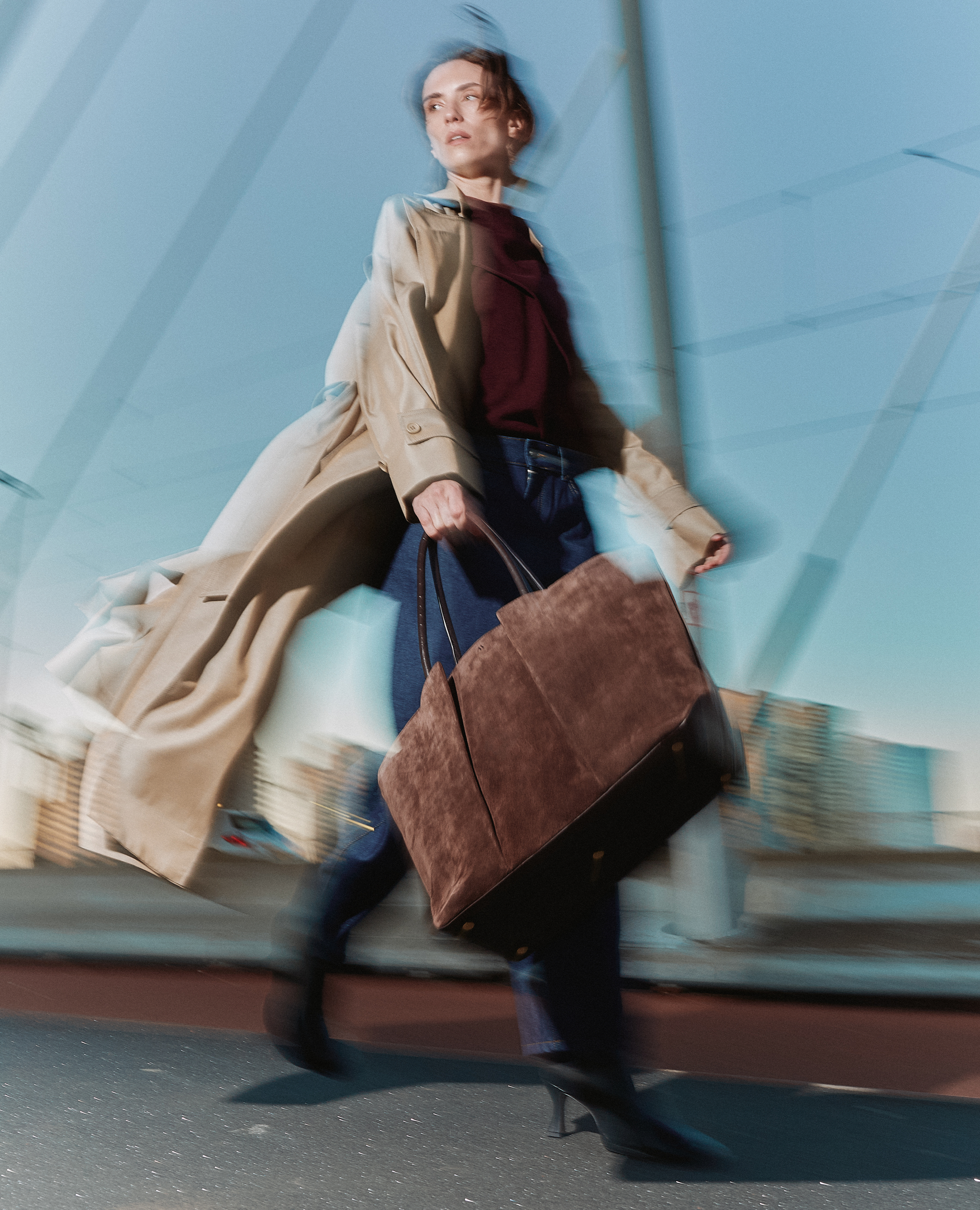 Horizon Suede Tote Bag – Stylish & Functional Travel Tote – Kaai