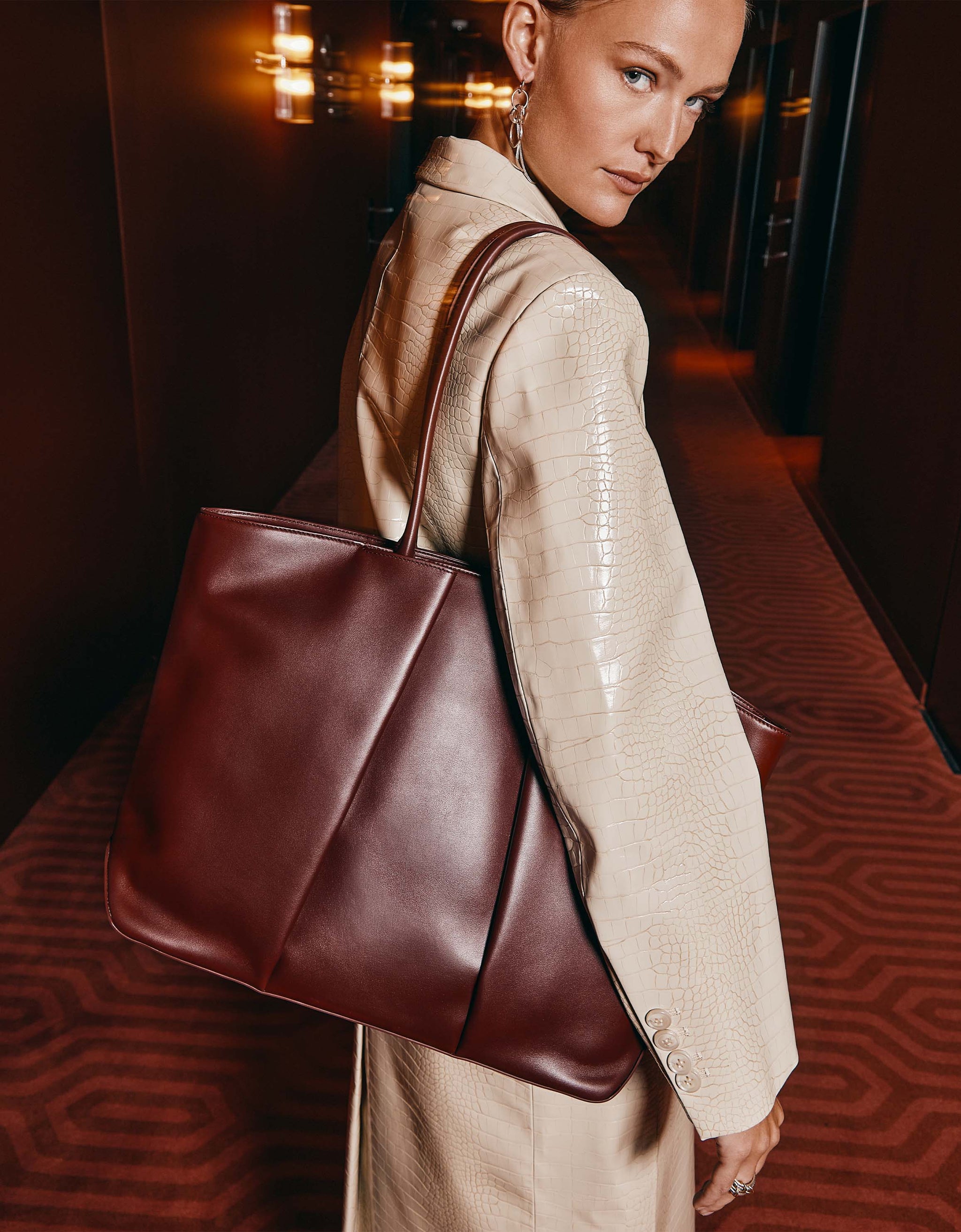 Horizon Soft Touch Garnet Brown - Stylish & Functional Work bag